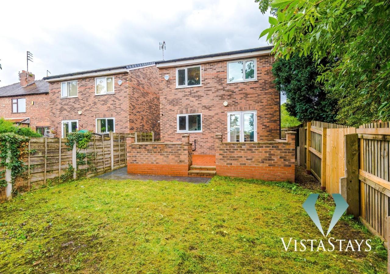 Large 5 Bedroom House With Pool Table & Parking By Vista Short Lets * Manchester